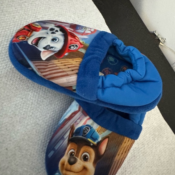 Paw patrol toddler‎ 9 slippers. Like new. - Picture 8 of 9